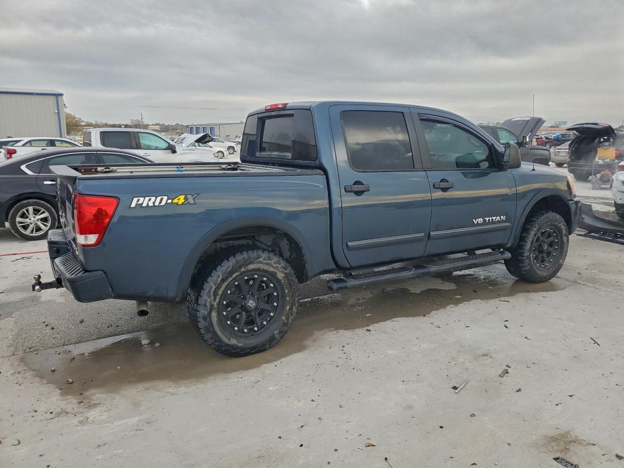 2014 Nissan Titan Pro-4X - Image 3