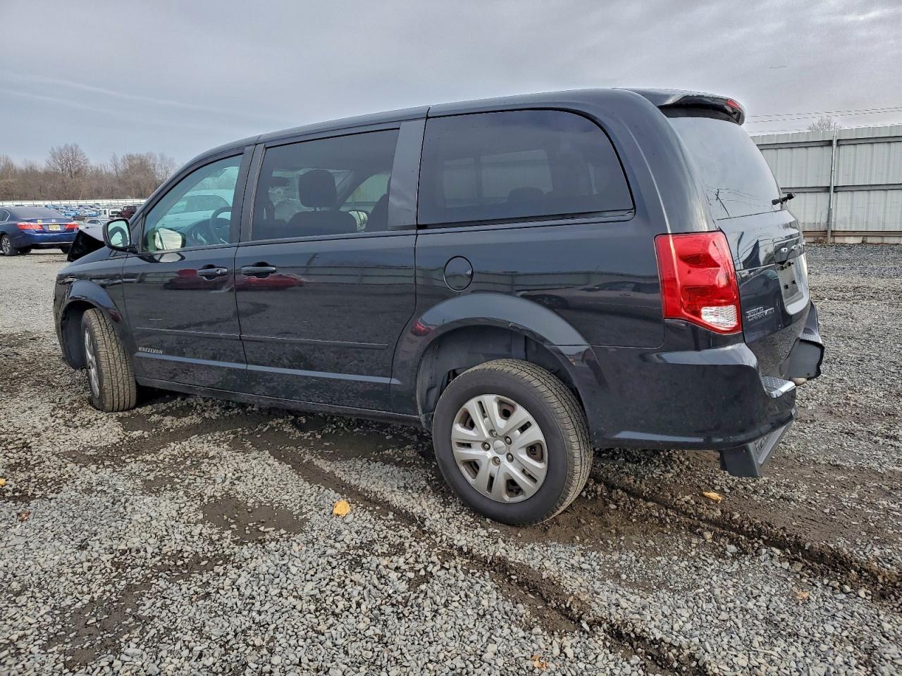 2017 Dodge Grand Caravan Se - Фото 2