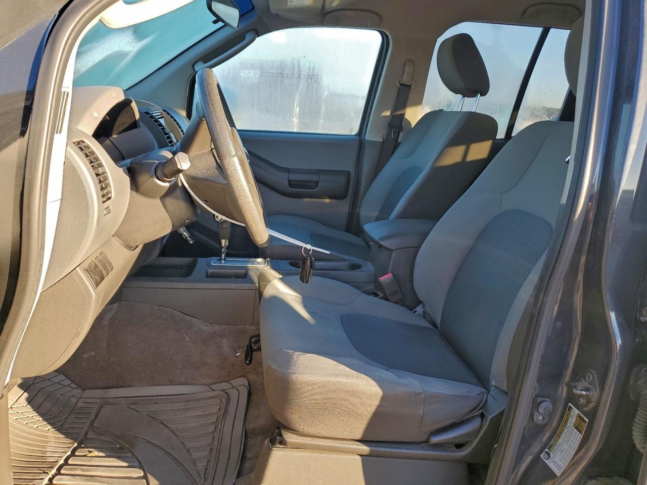 2011 Nissan Xterra Off Road - Image 7