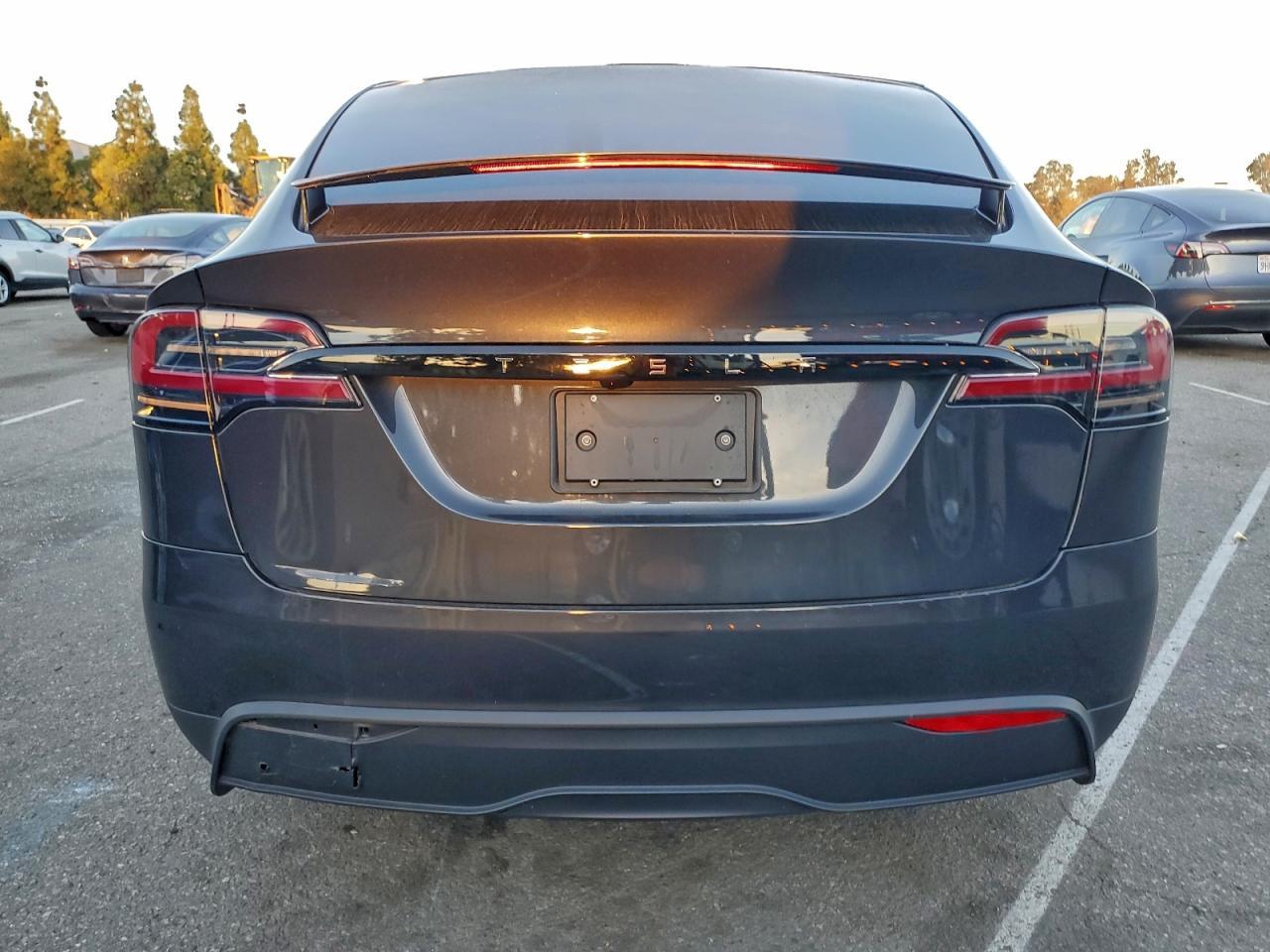 2024 Tesla Model X - Фото 6