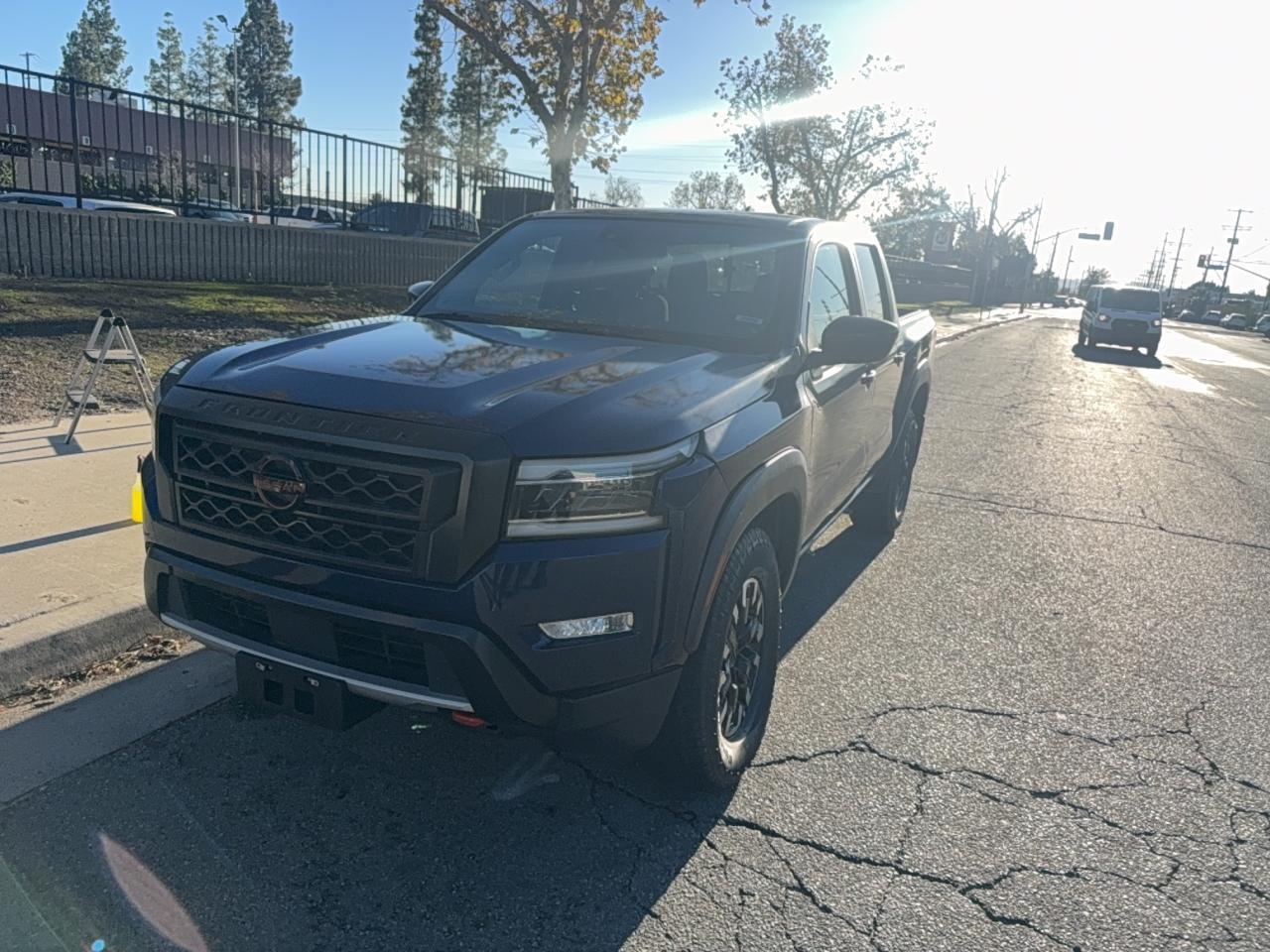 2023 Nissan Frontier S - Фото 2