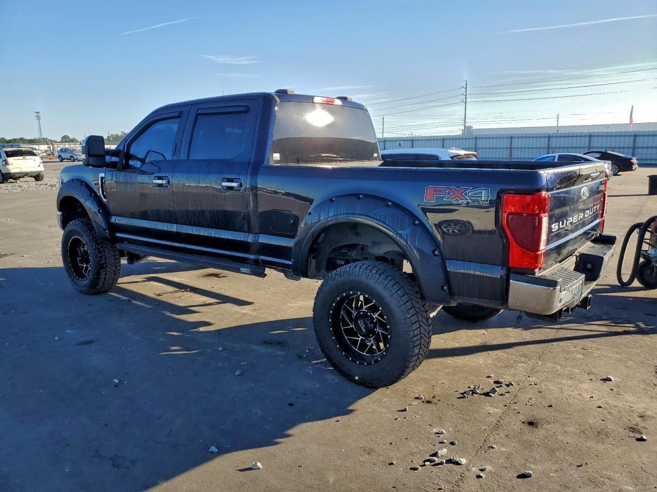 2021 Ford F250 Super Duty - Фото 2