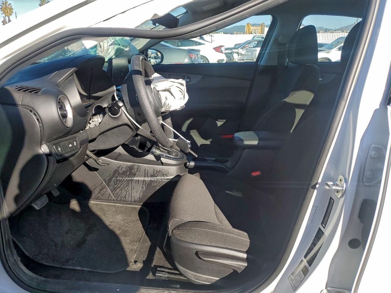 2021 Kia Forte Fe - Image 7