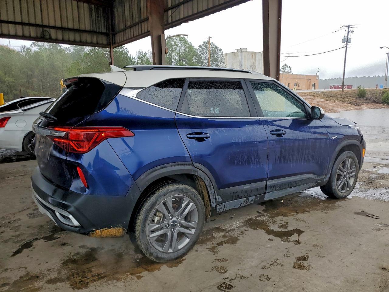 2023 Kia Seltos S - Image 3