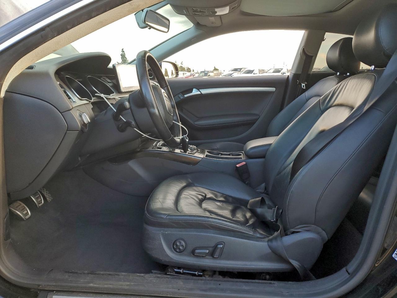 2010 Audi A5 Premium Plus - Фото 7