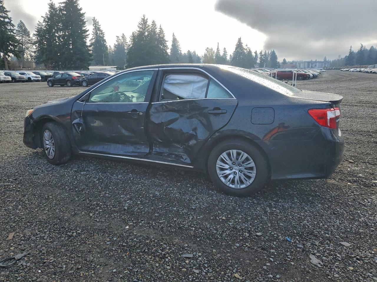 2012 Toyota Camry Base - Фото 2