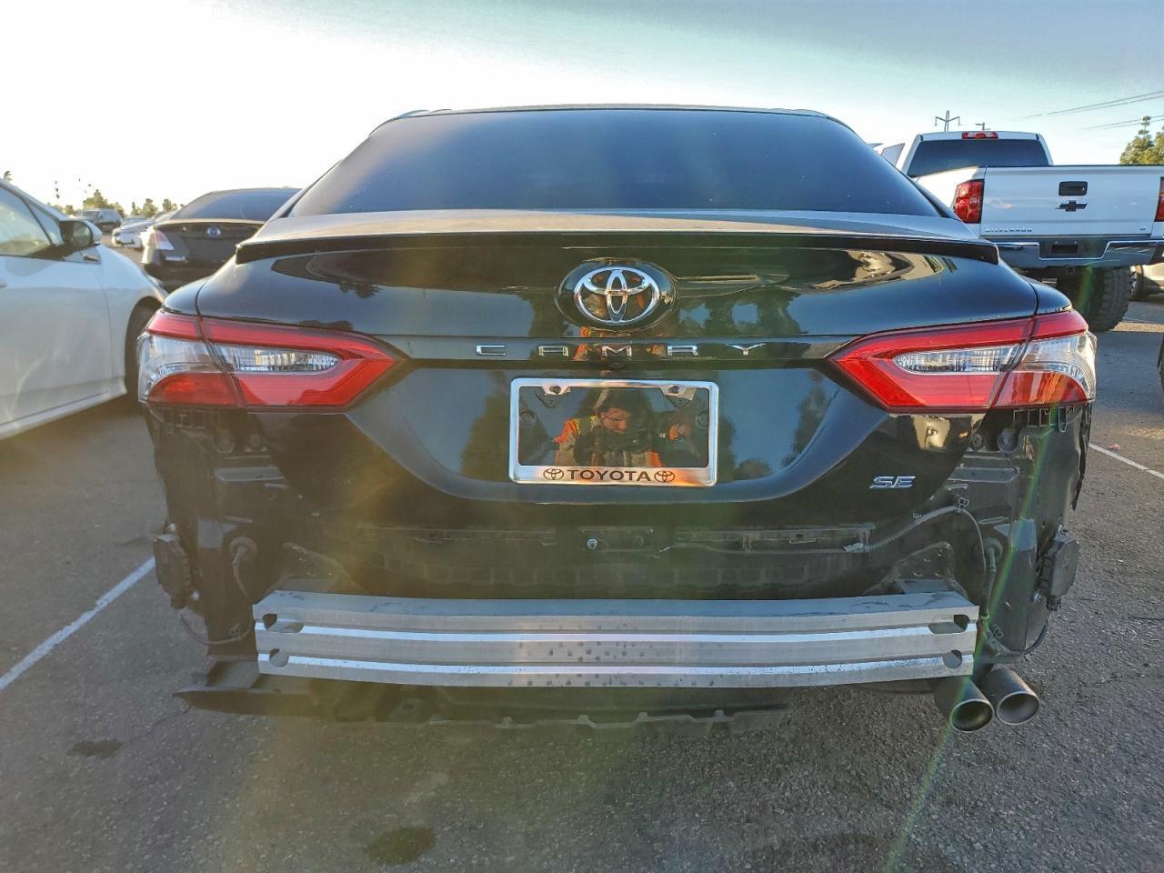 2018 Toyota Camry L - Image 6