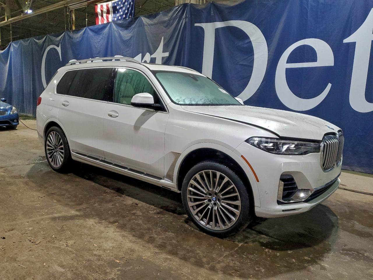 2022 BMW X7 xDrive40I - Фото 4
