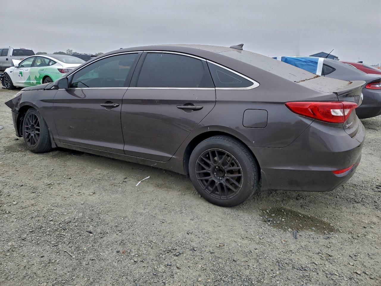 2015 Hyundai Sonata Se - Image 2