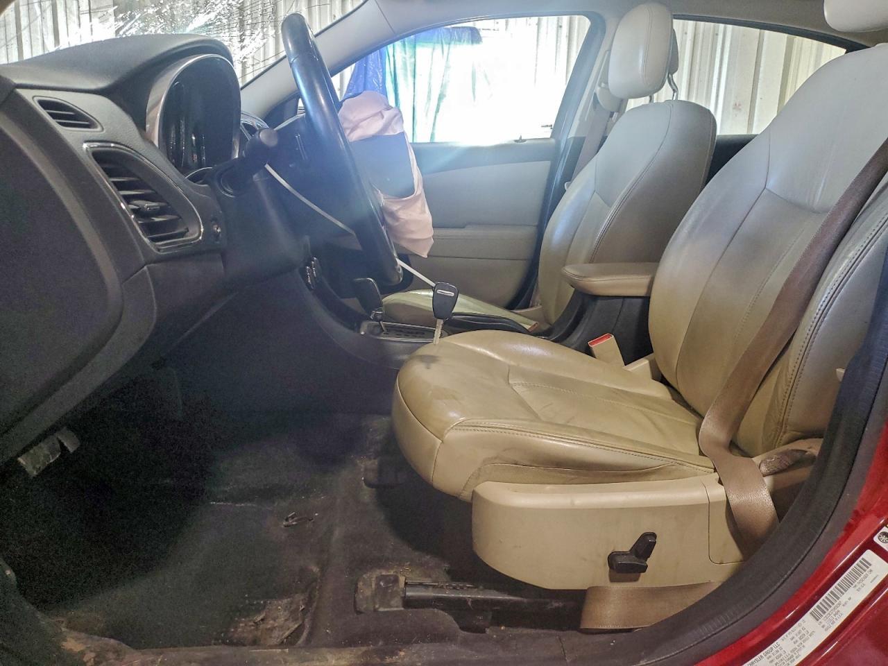 2013 Chrysler 200 Limited - Image 7