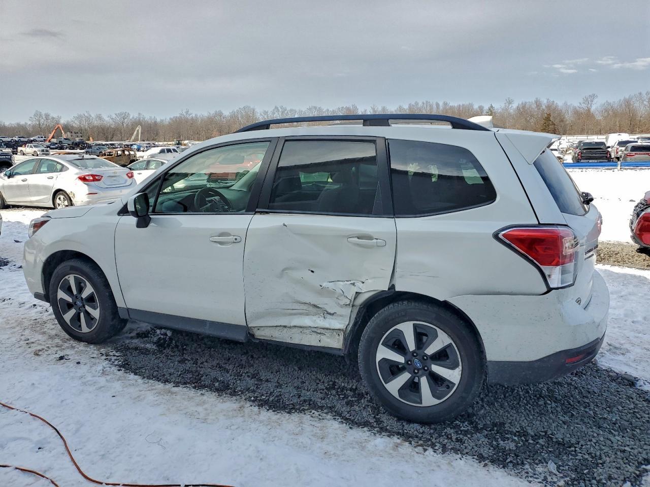 2018 Subaru Forester 2.5I Premium - Фото 2