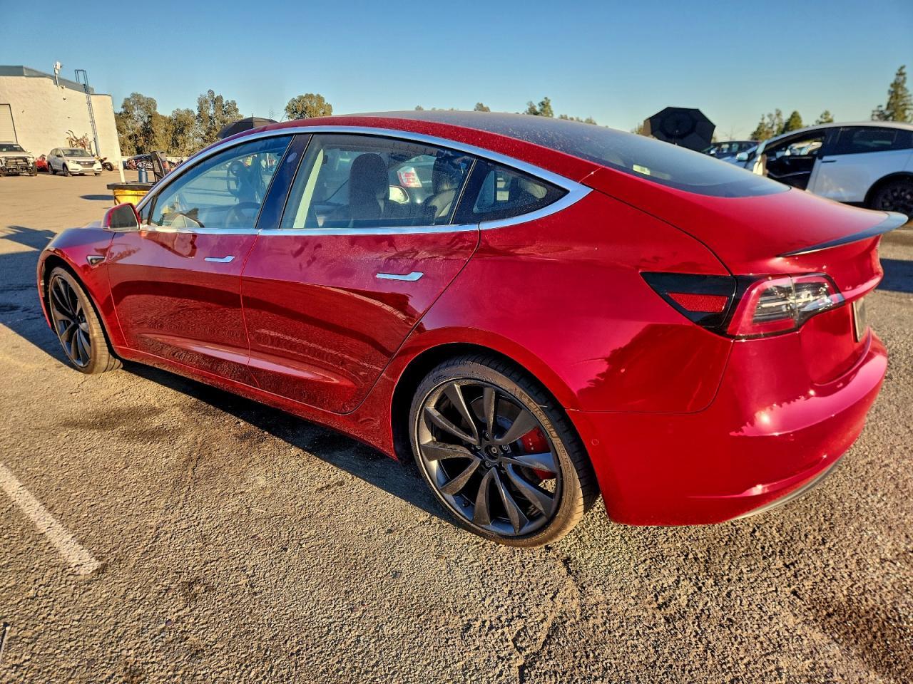 2020 Tesla Model 3 - Фото 2