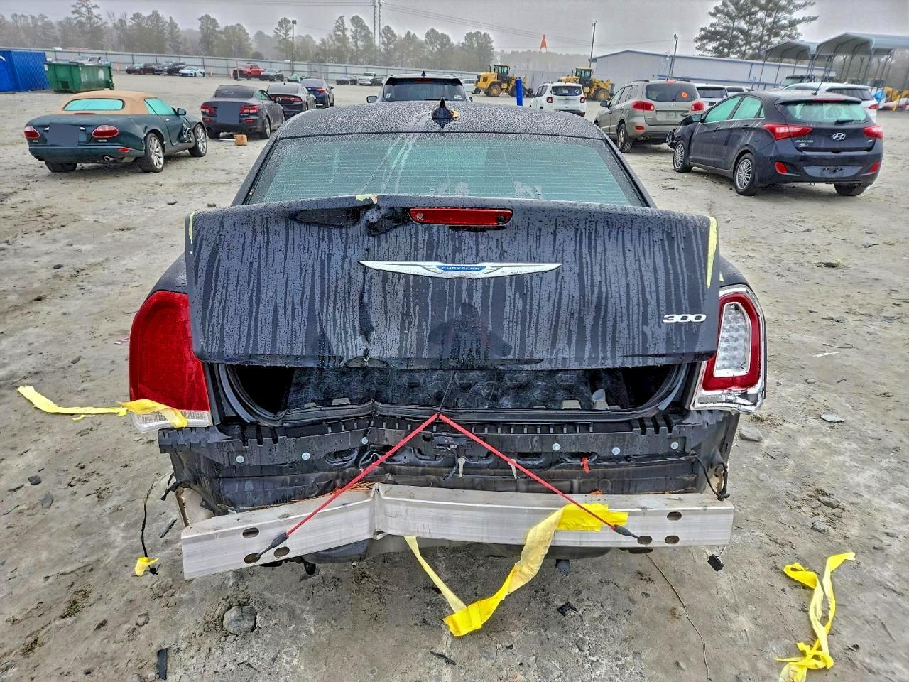 2018 Chrysler 300 Touring - Image 6