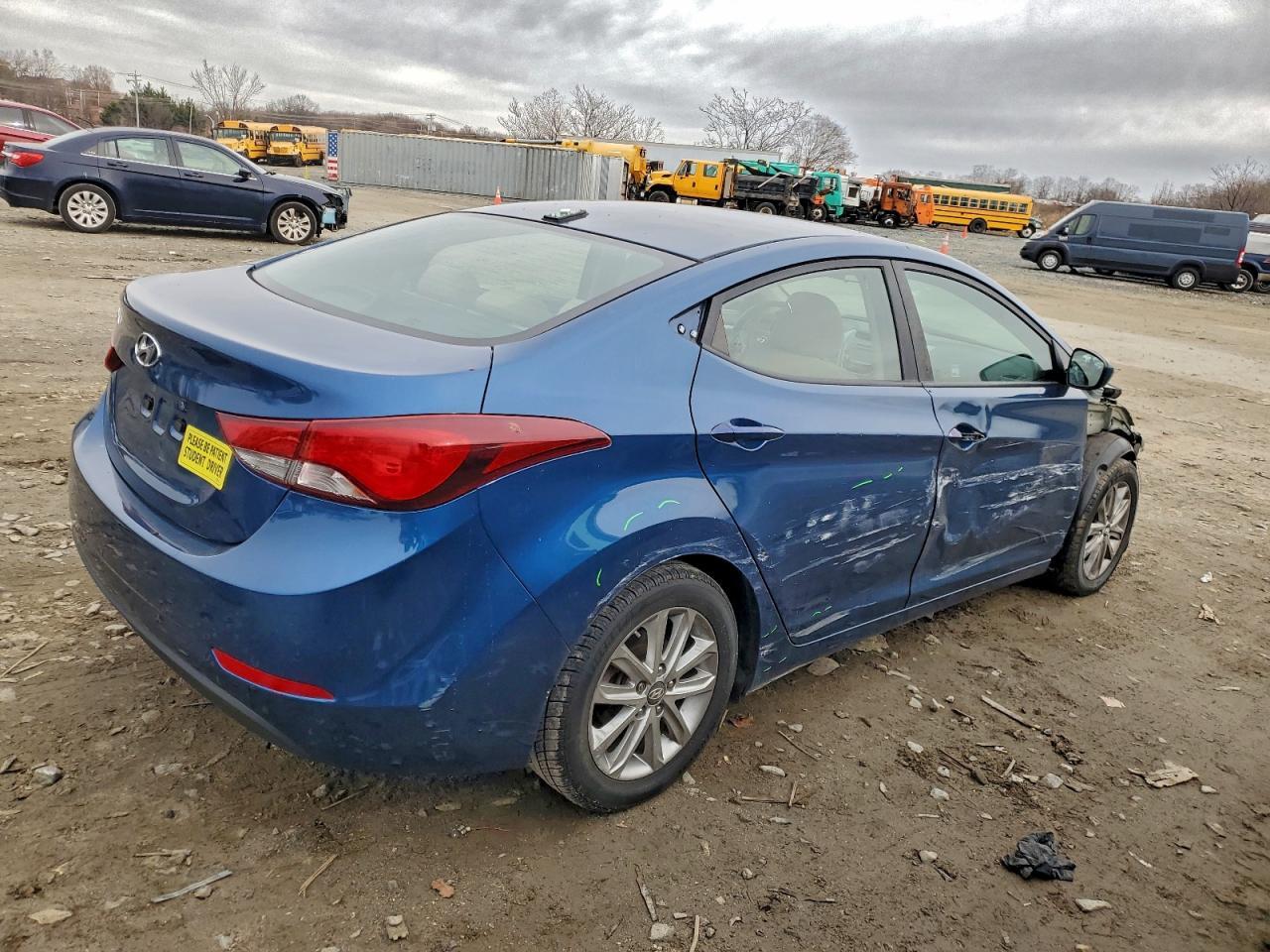 2016 Hyundai Elantra Se - Фото 3