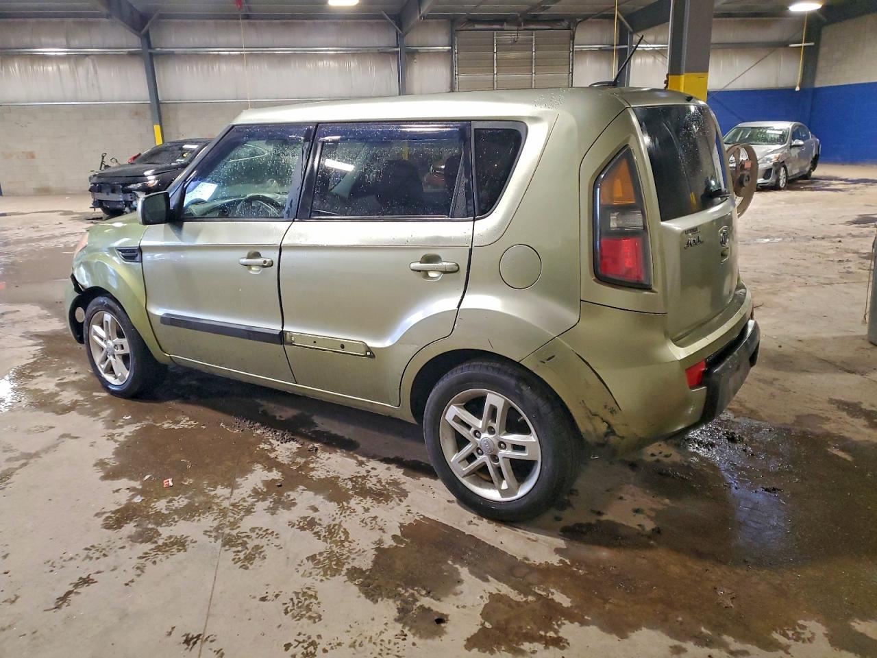 2011 Kia Soul + - Image 2