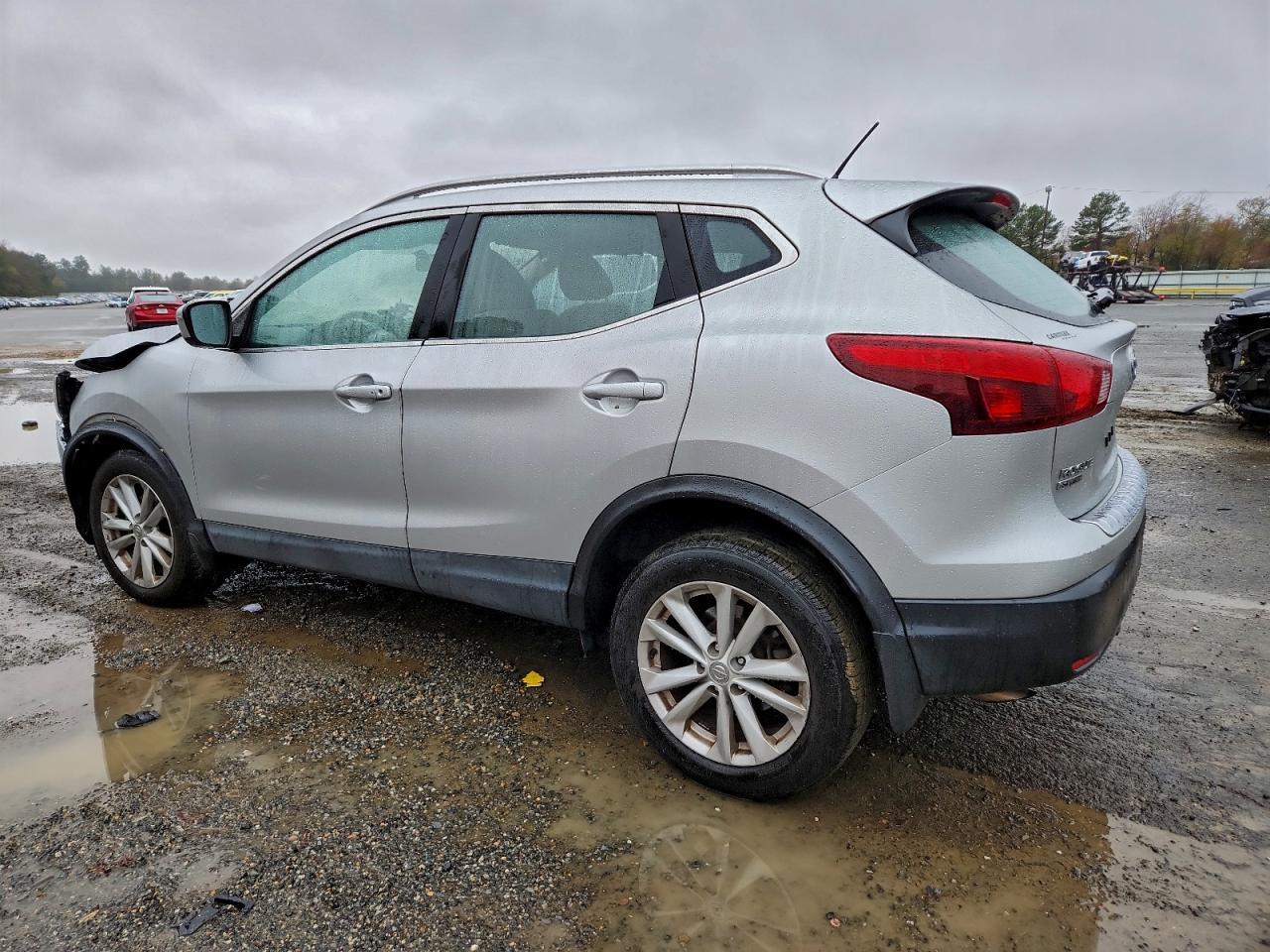 2018 Nissan Rogue Sport S - Фото 2