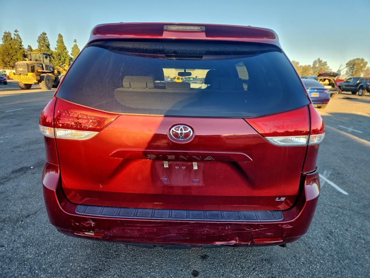 2013 Toyota Sienna Le - Фото 6