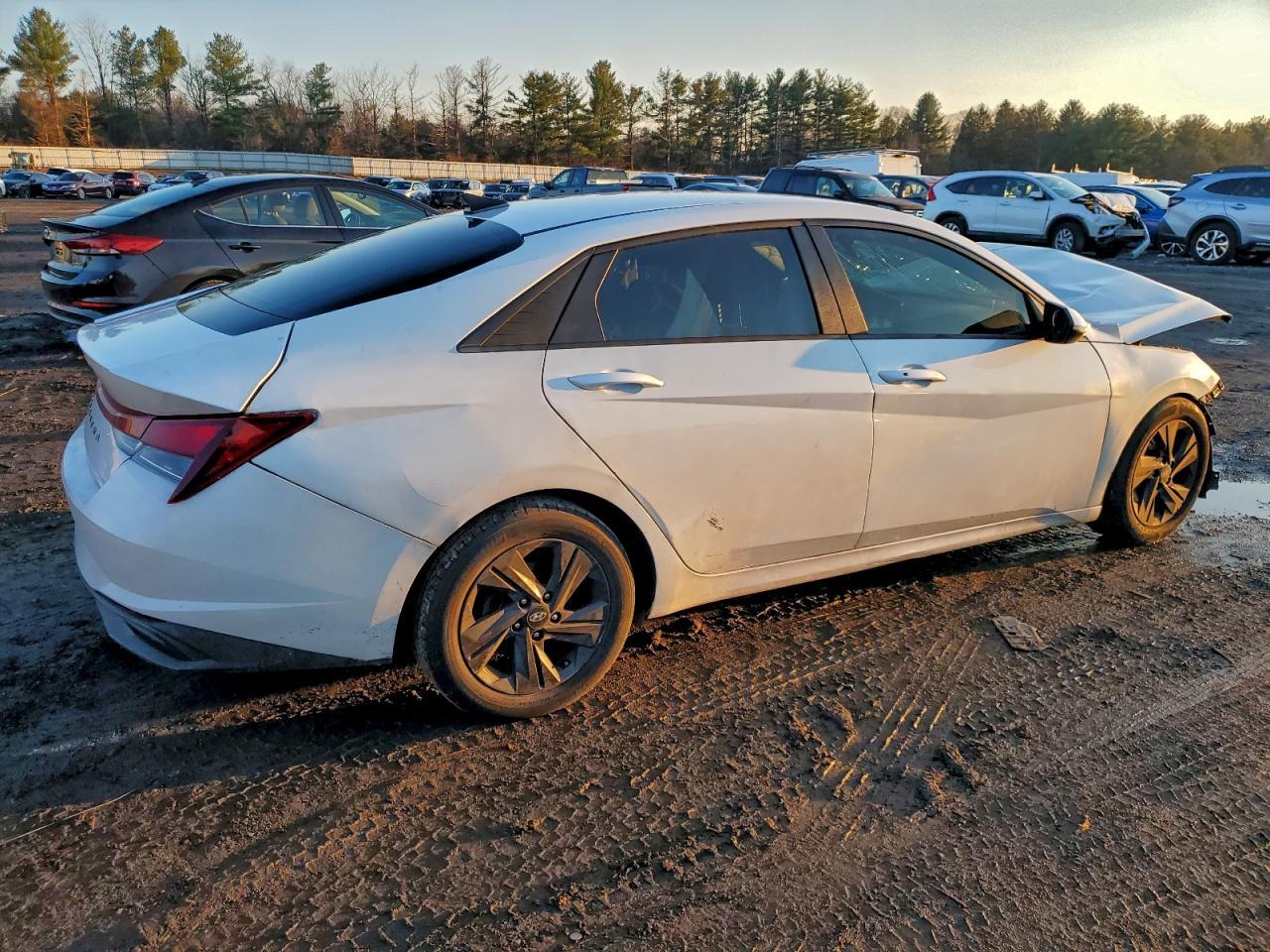 2021 Hyundai Elantra Sel - Фото 3