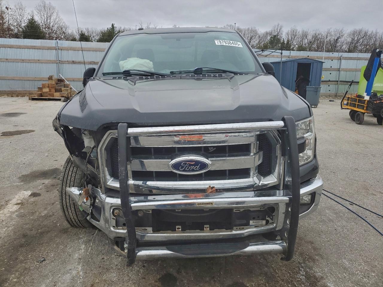 2016 Ford F150 - Image 5
