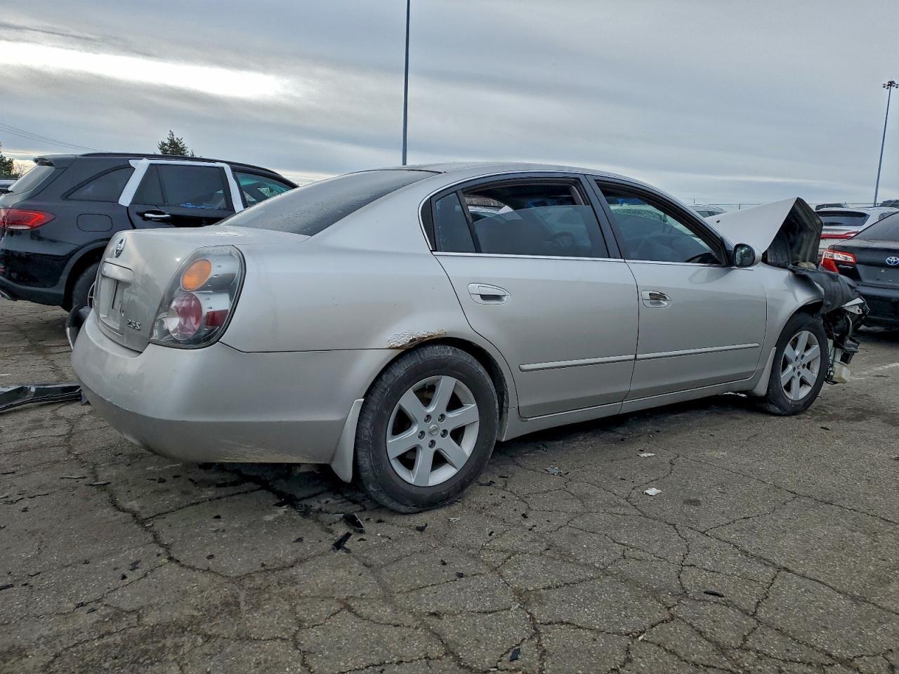 2003 Nissan Altima Base - Фото 5