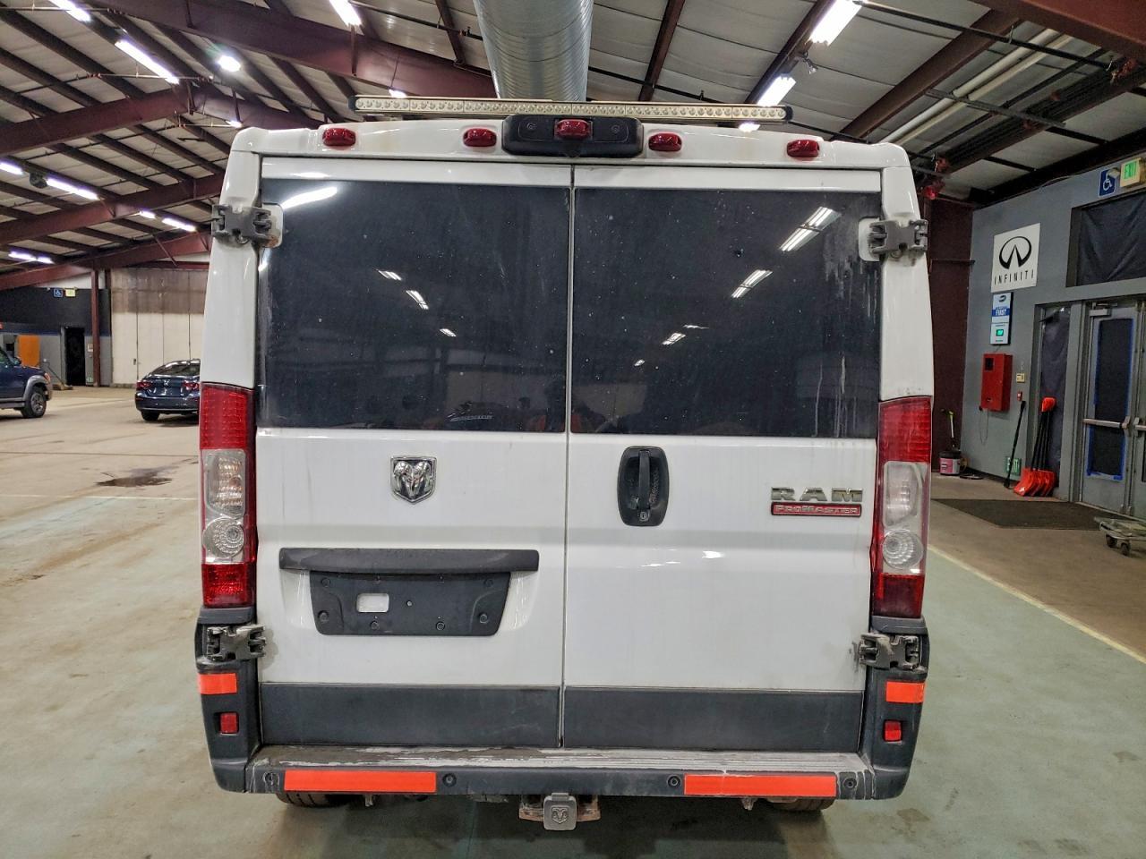 2017 Ram Promaster 1500 Delivery Van - Фото 6