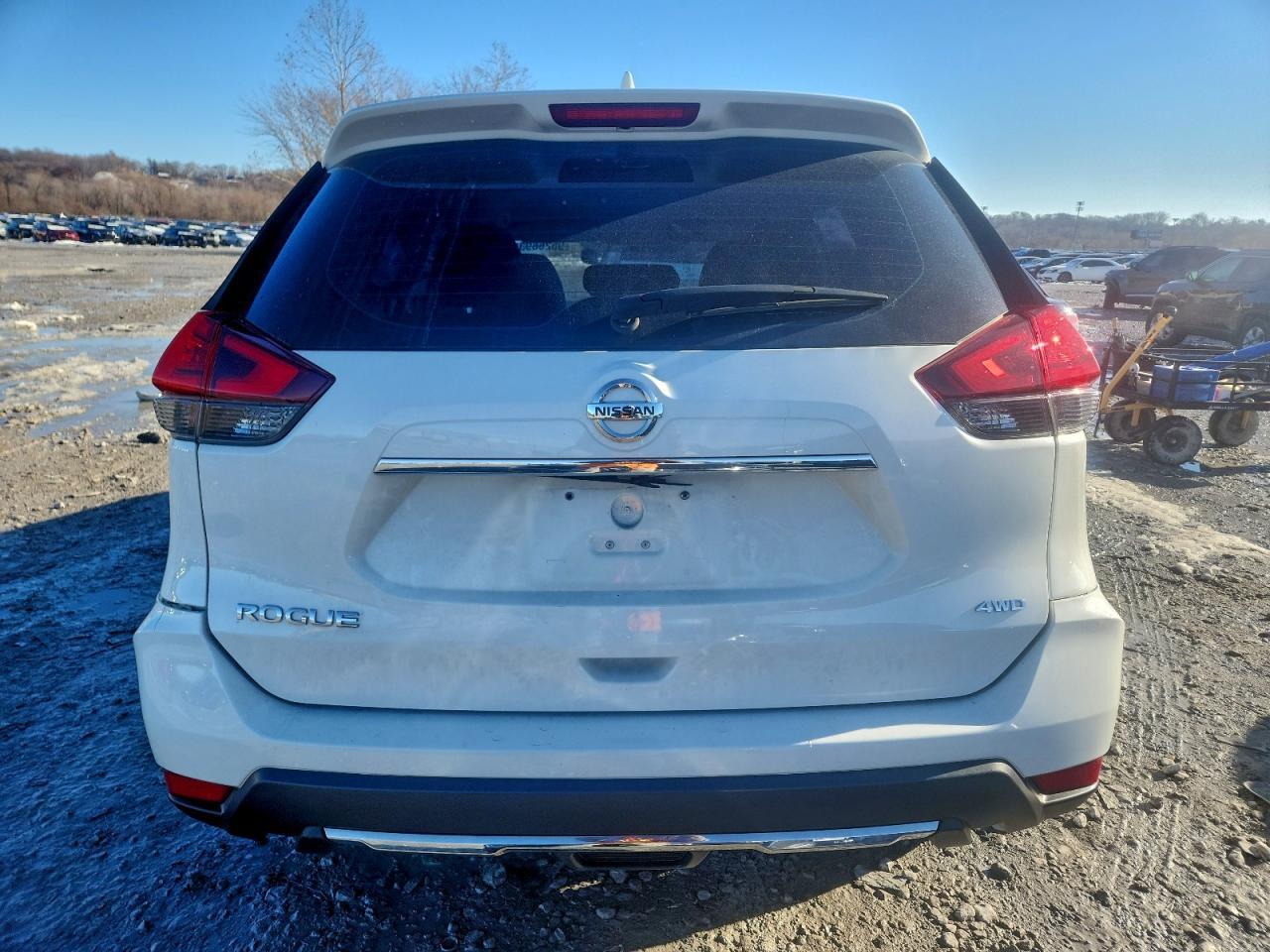 2017 Nissan Rogue S - Фото 6