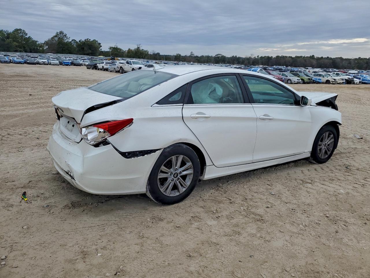 2011 Hyundai Sonata Gls - Image 3