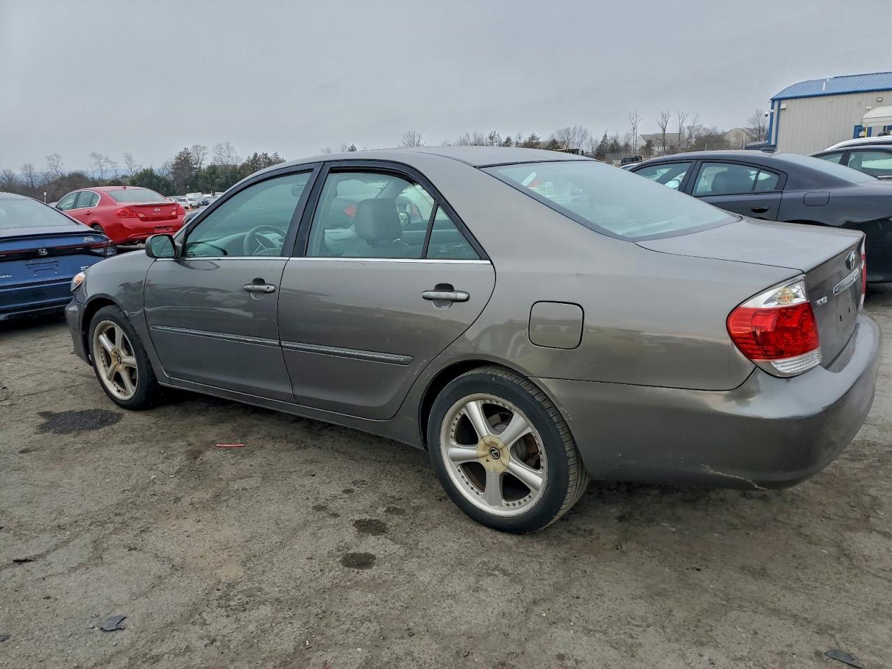 2006 Toyota Camry Le - Фото 2