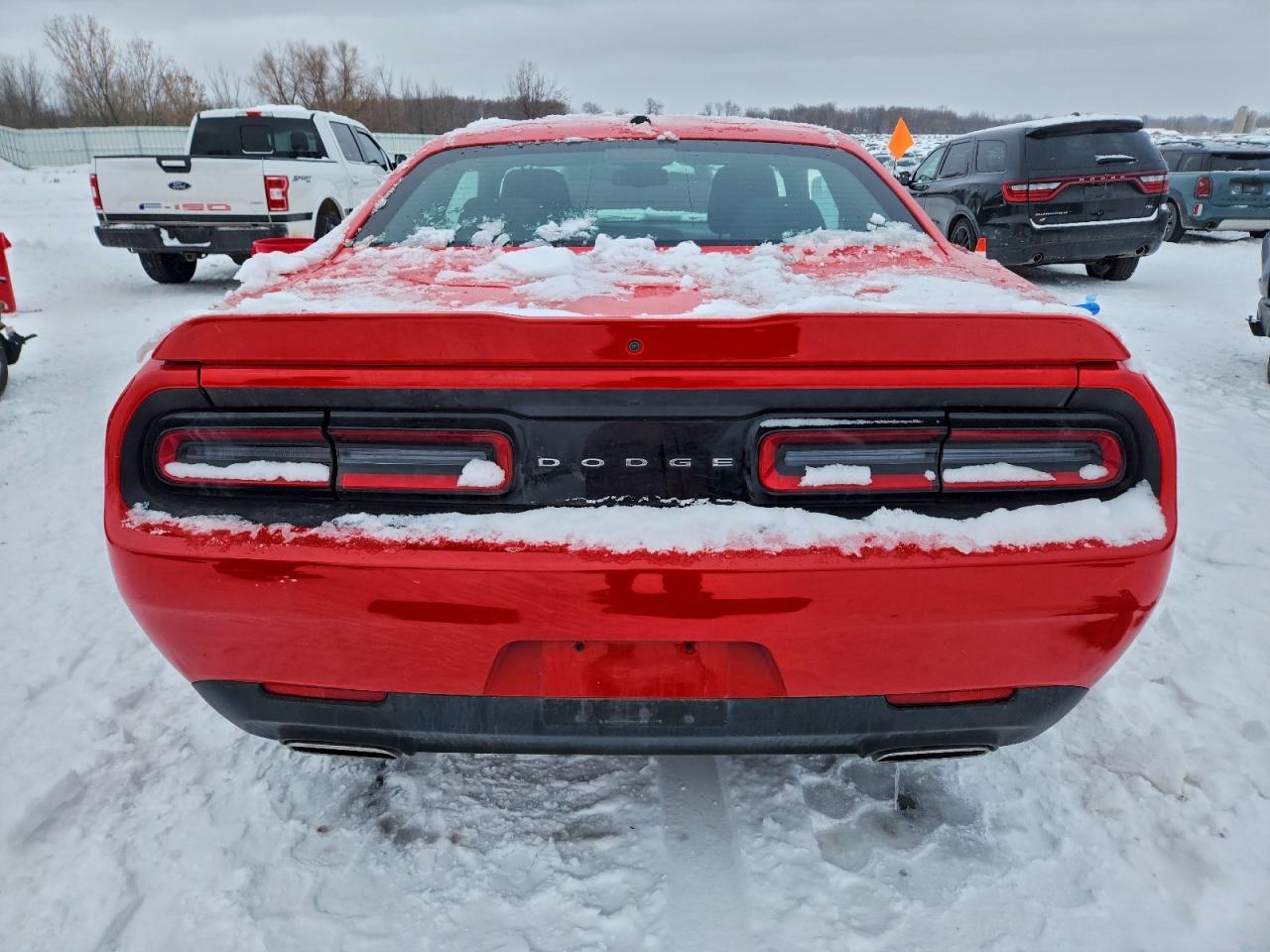 2022 Dodge Challenger Sxt - Фото 6