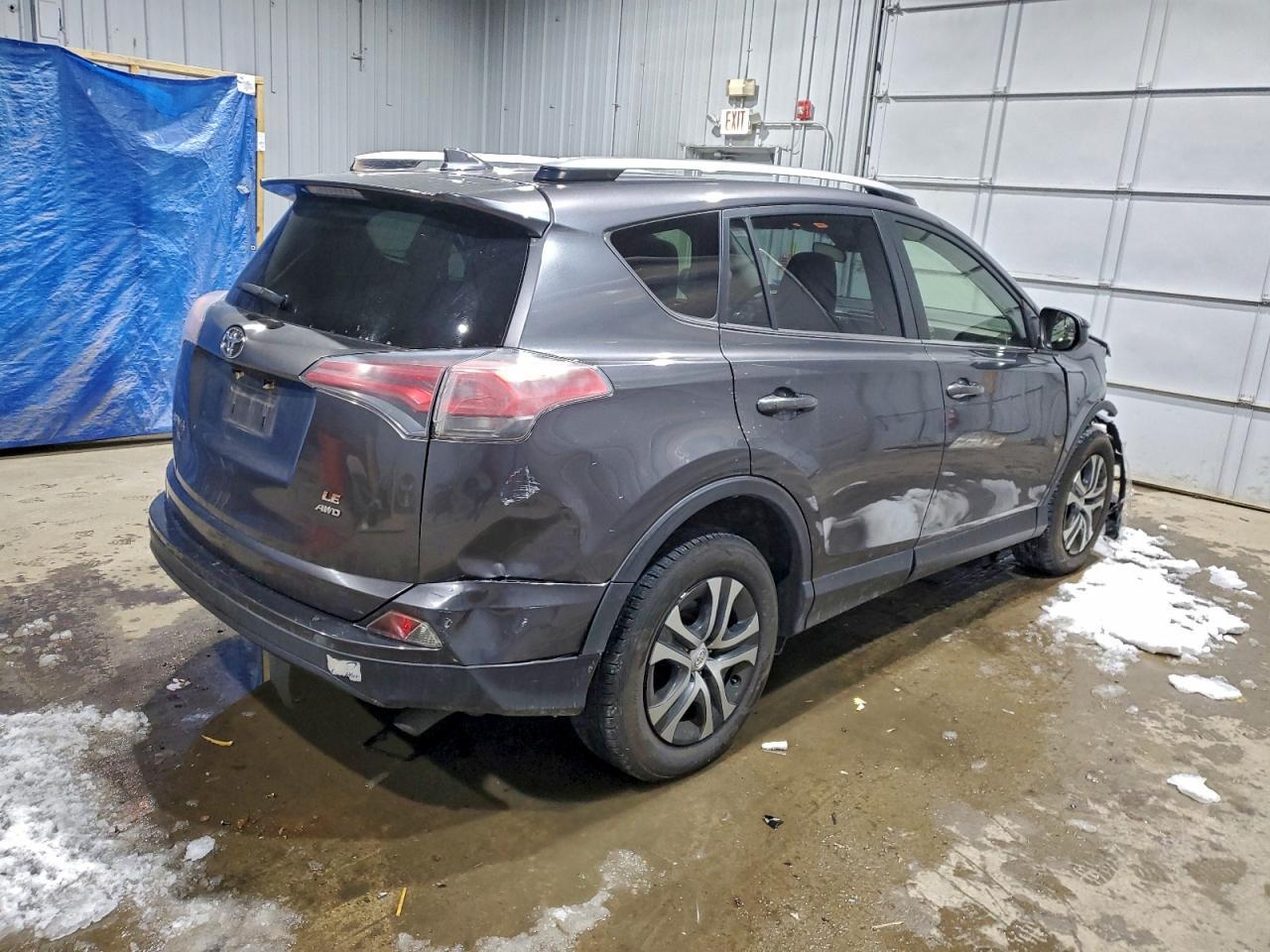 2017 Toyota Rav4 Le - Фото 3