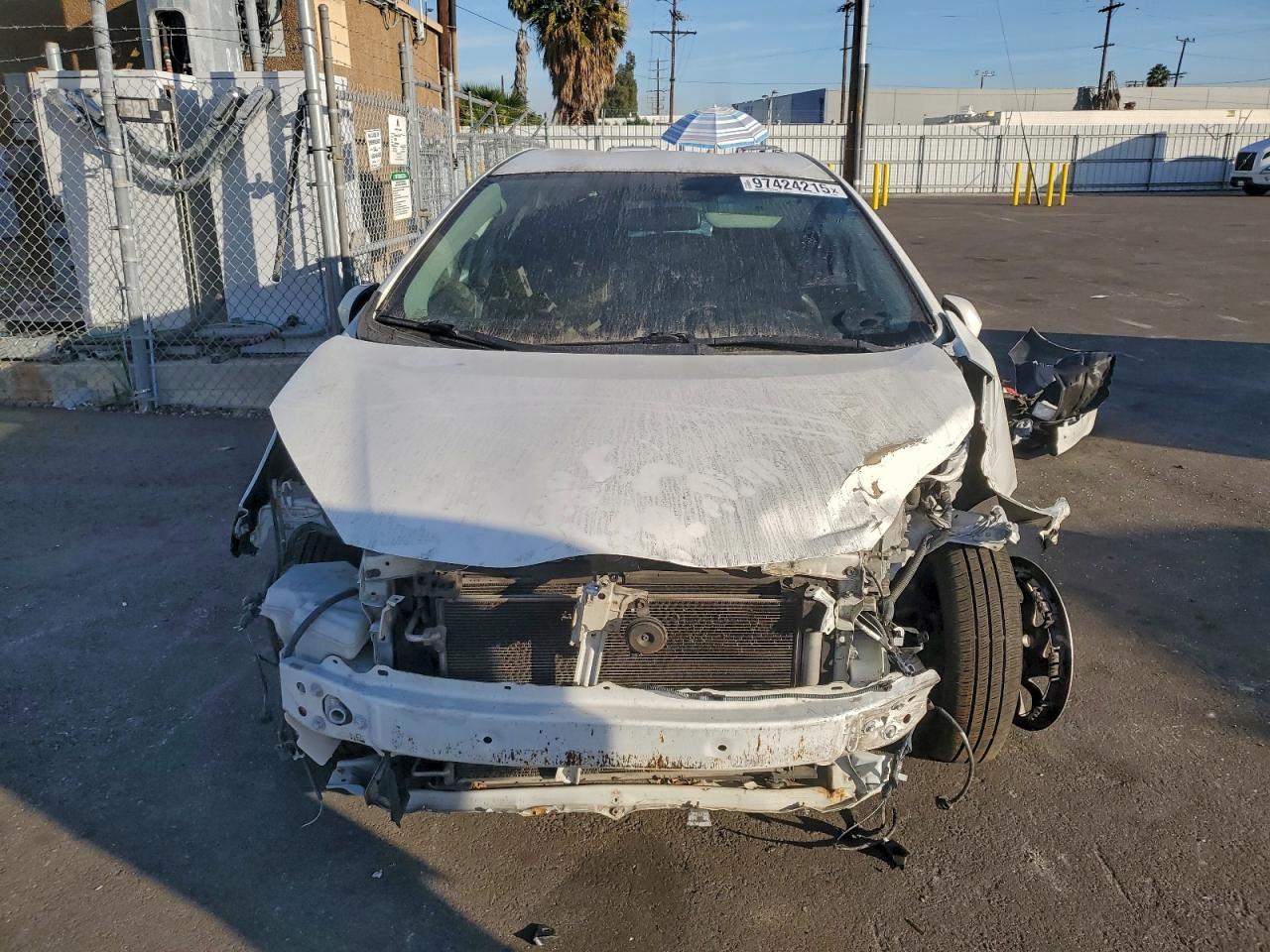 2015 Toyota Prius C Two - Фото 5