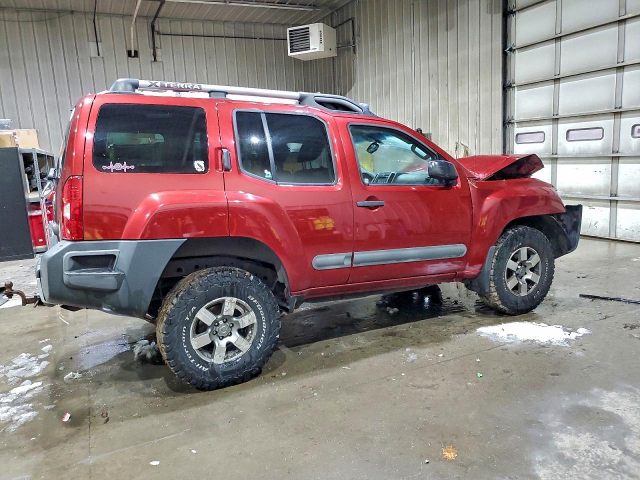 2013 Nissan Xterra X - Фото 3