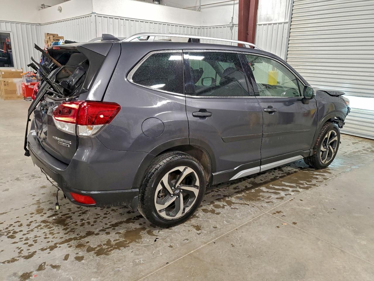 2023 Subaru Forester Touring - Фото 3