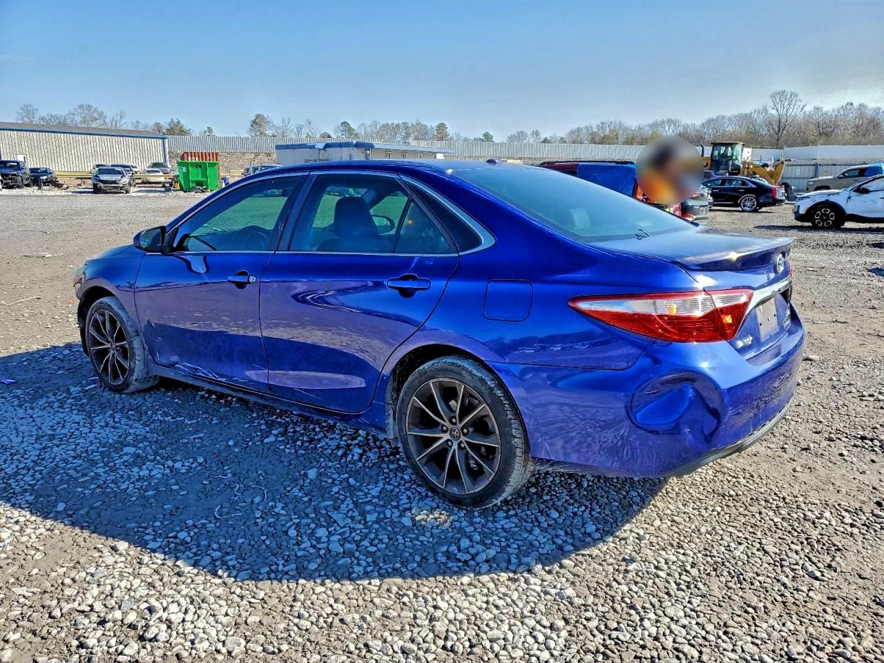 2015 Toyota Camry Le - Image 2