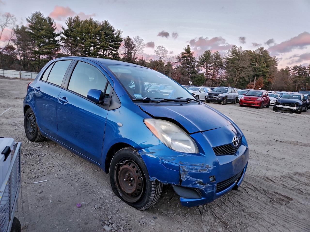 2010 Toyota Yaris - Image 4