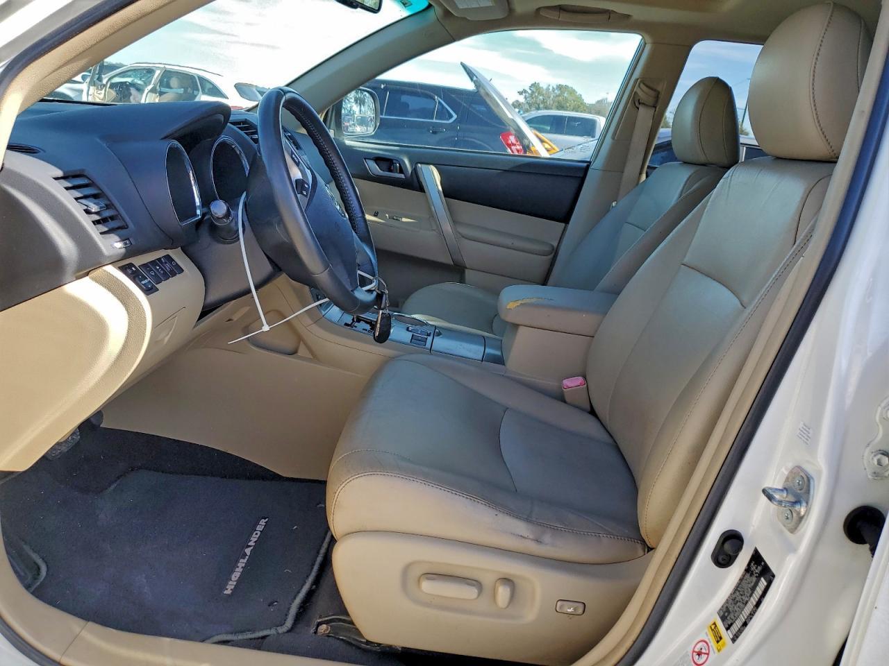 2011 Toyota Highlander Base - Image 7