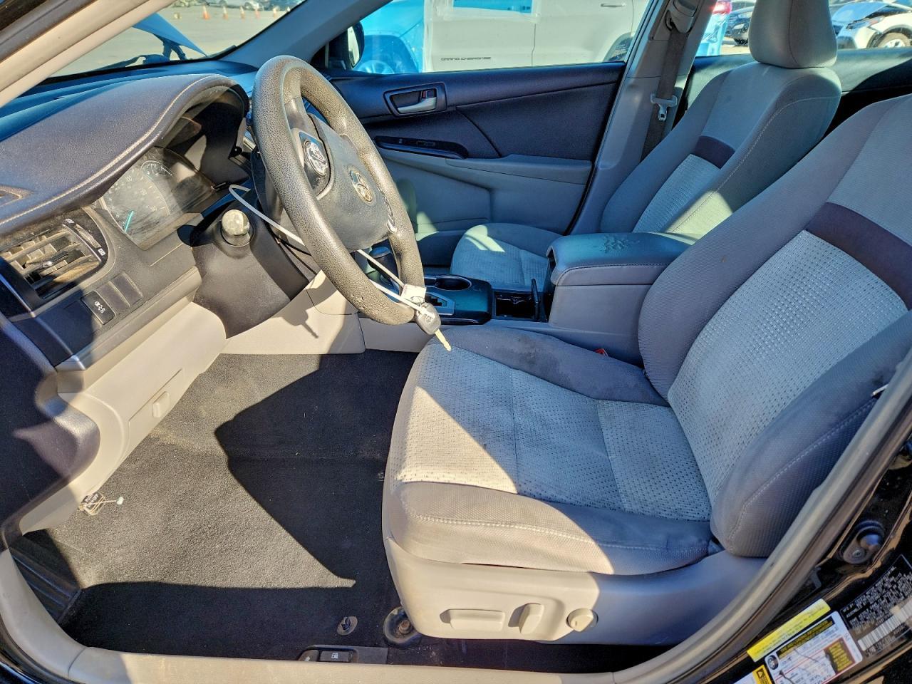 2013 Toyota Camry L - Фото 7