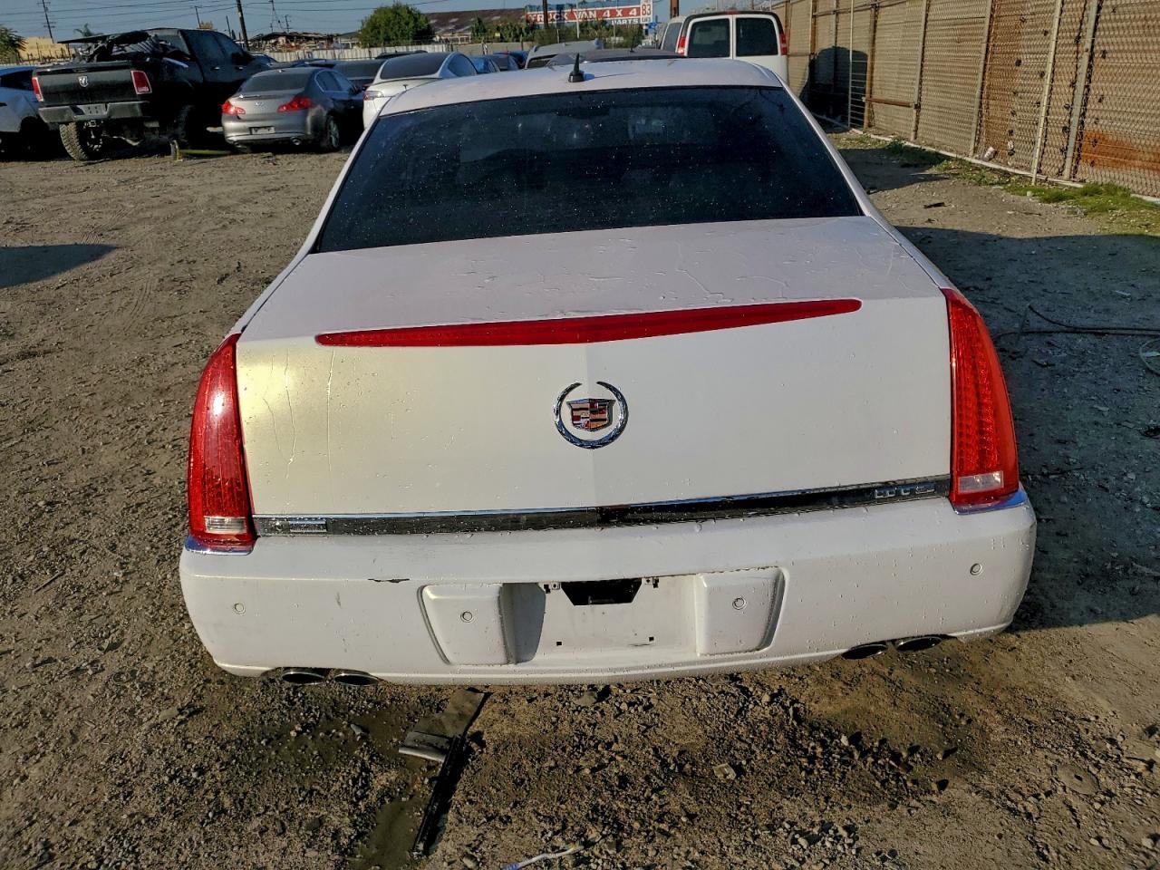 2007 Cadillac Dts - Image 6