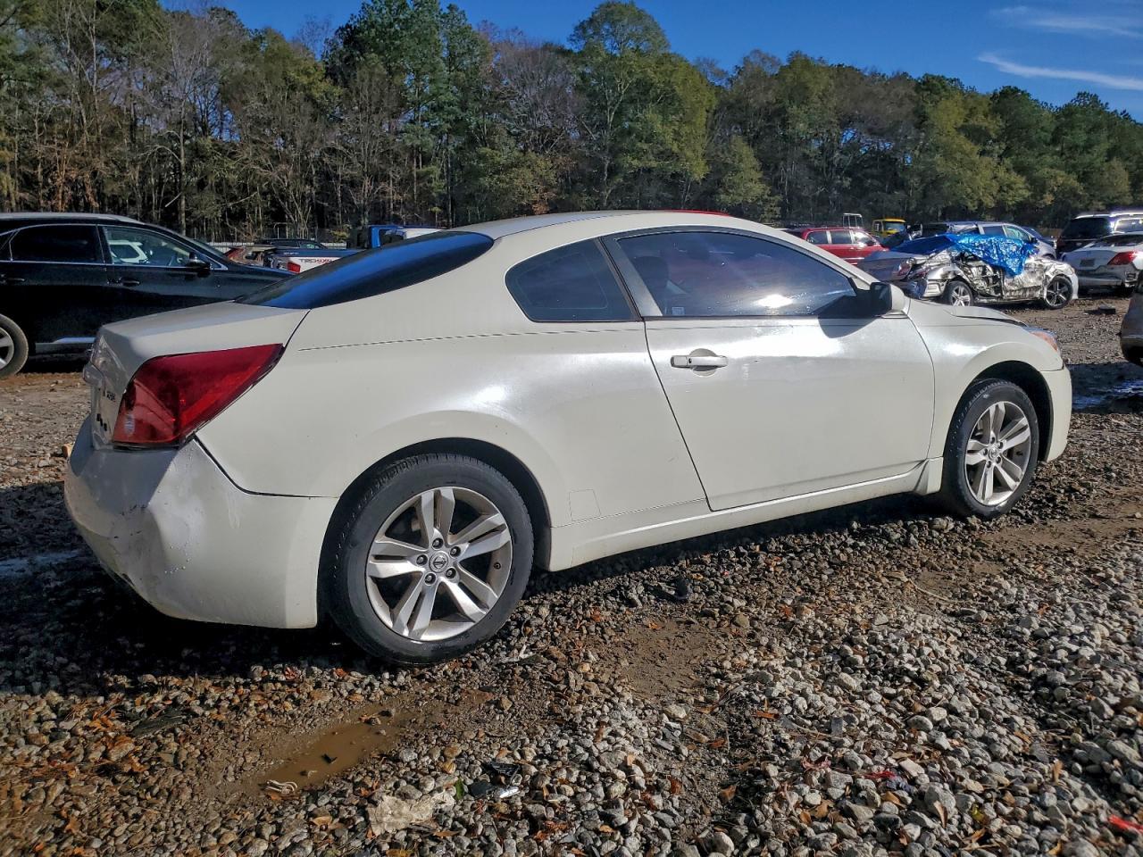 2013 Nissan Altima 2.5 S - Фото 3