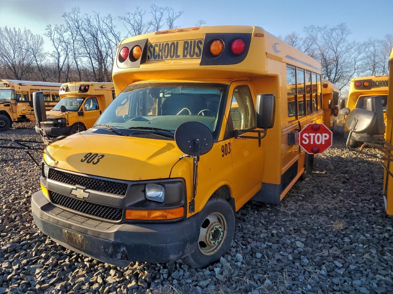 2012 Chevrolet Express School Bus - Фото 2