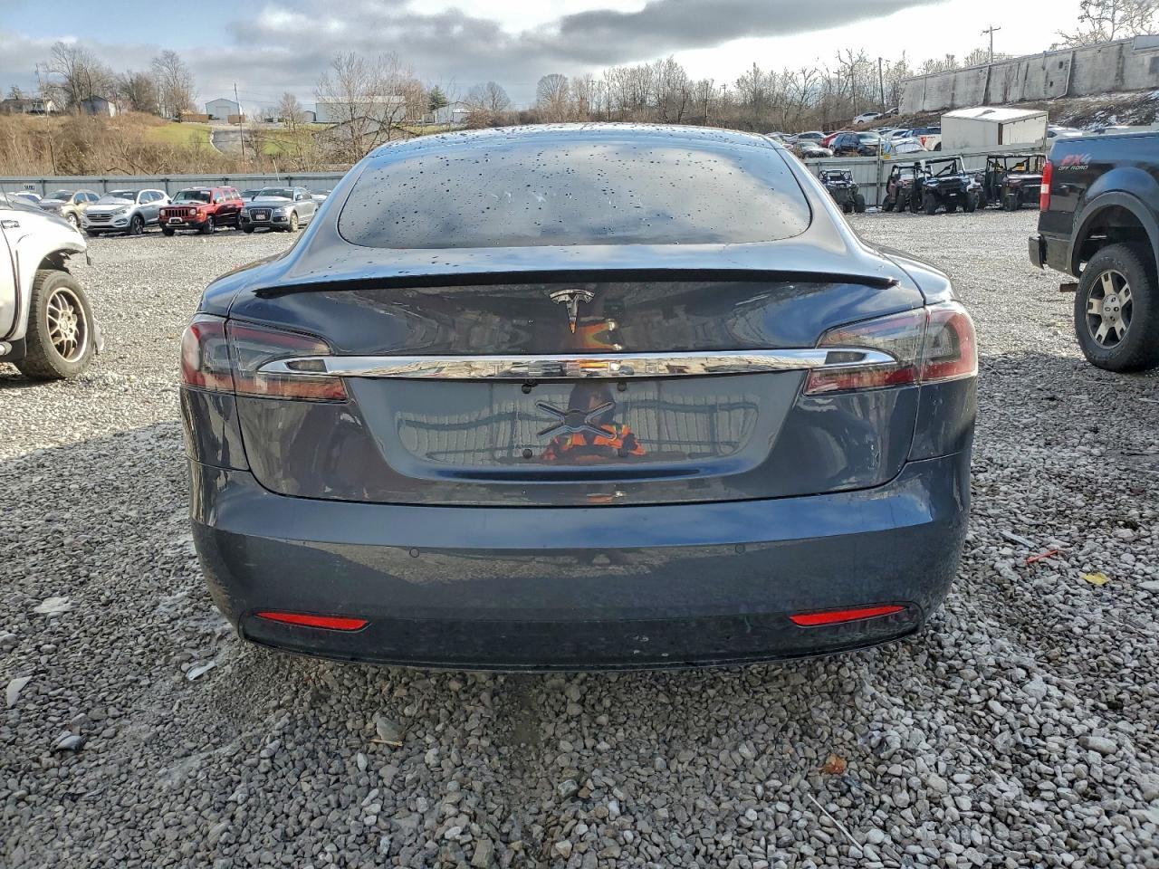 2017 Tesla Model S - Фото 6