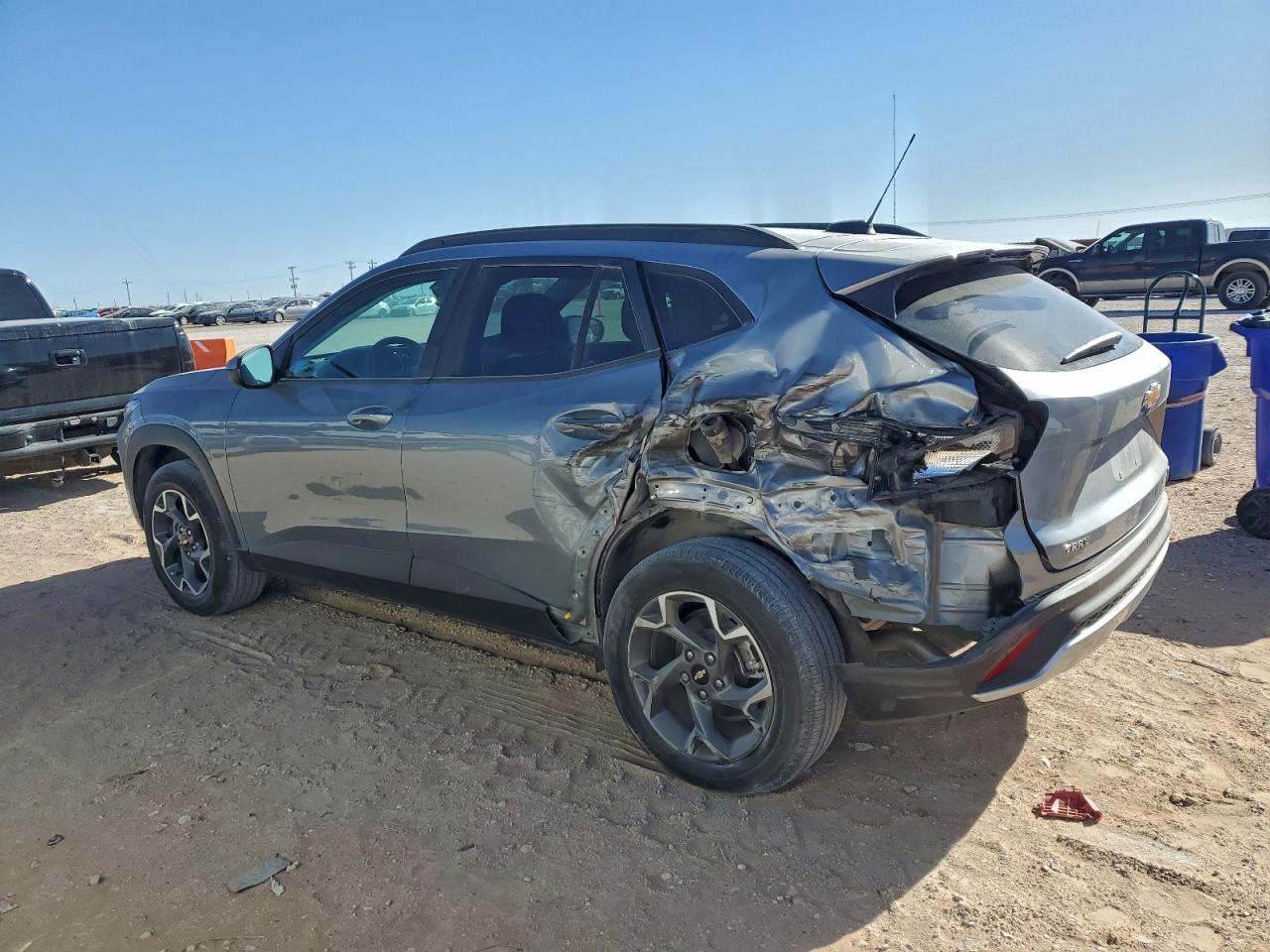 2025 Chevrolet Trax 1Lt - Image 2