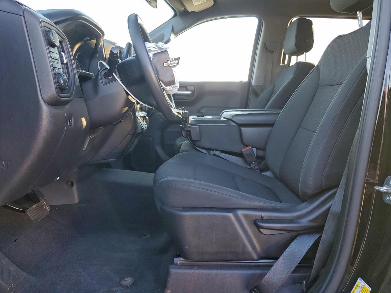 2020 Chevrolet Silverado K1500 Custom - Image 7