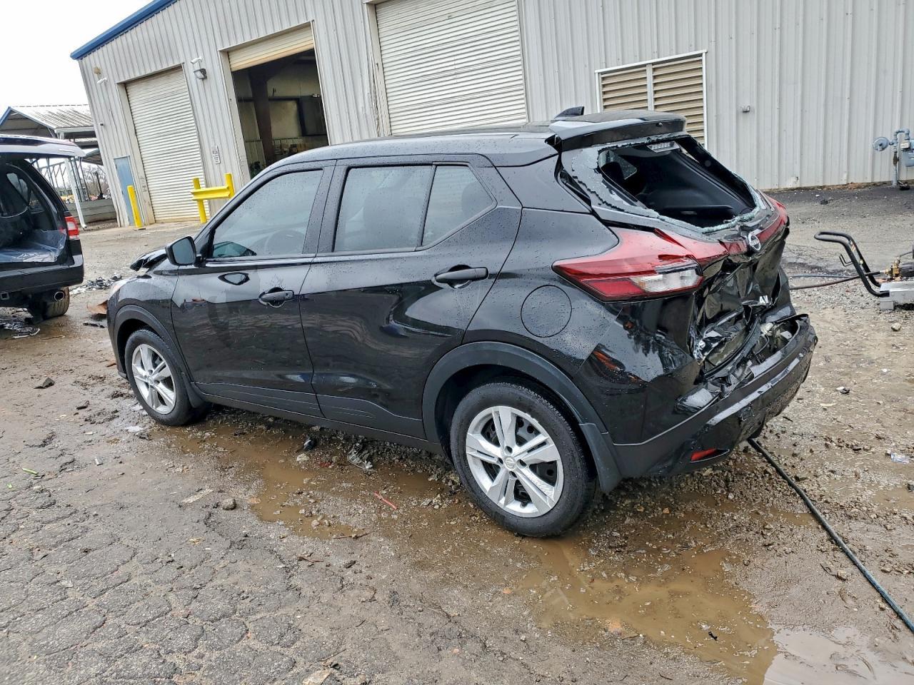 2024 Nissan Kicks S - Image 2