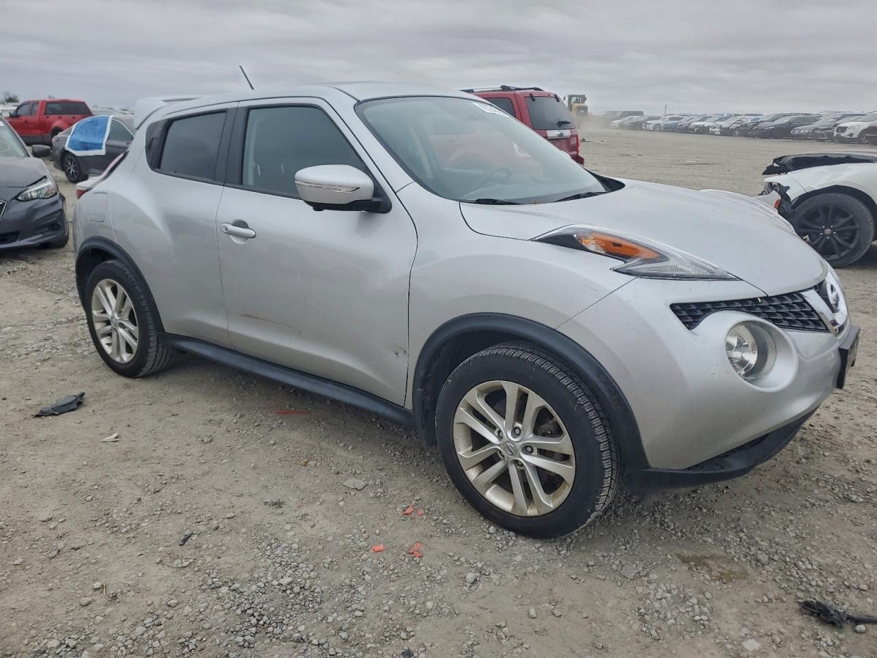 2015 Nissan Juke S - Фото 4