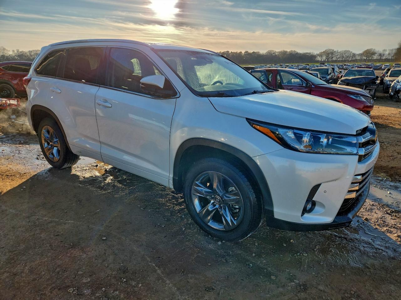 2019 Toyota Highlander Limited - Image 4