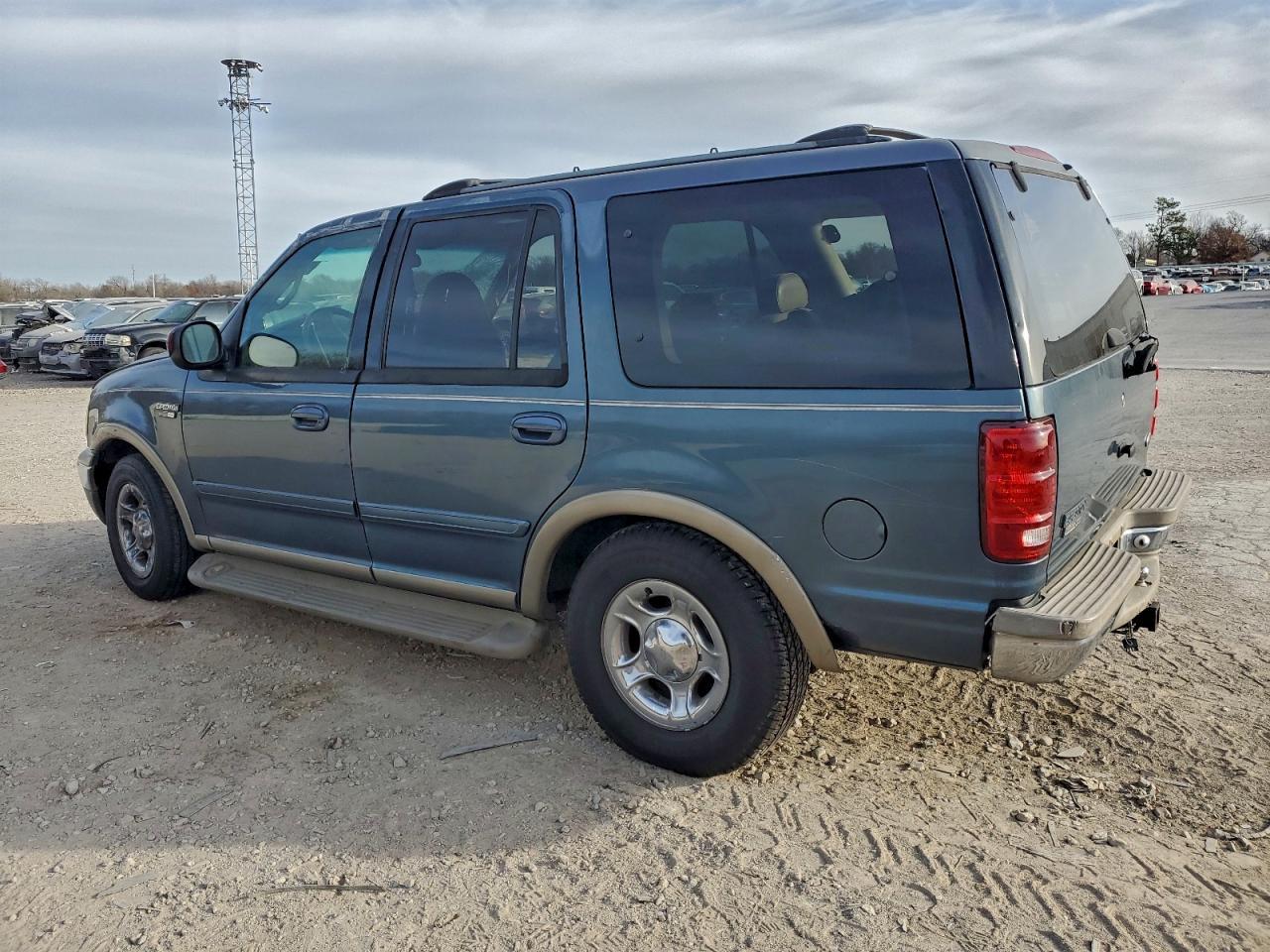 2000 Ford Expedition - Image 2