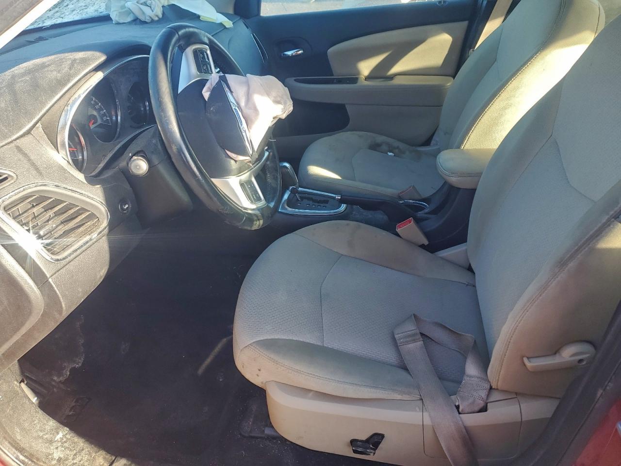 2011 Chrysler 200 Touring - Фото 7