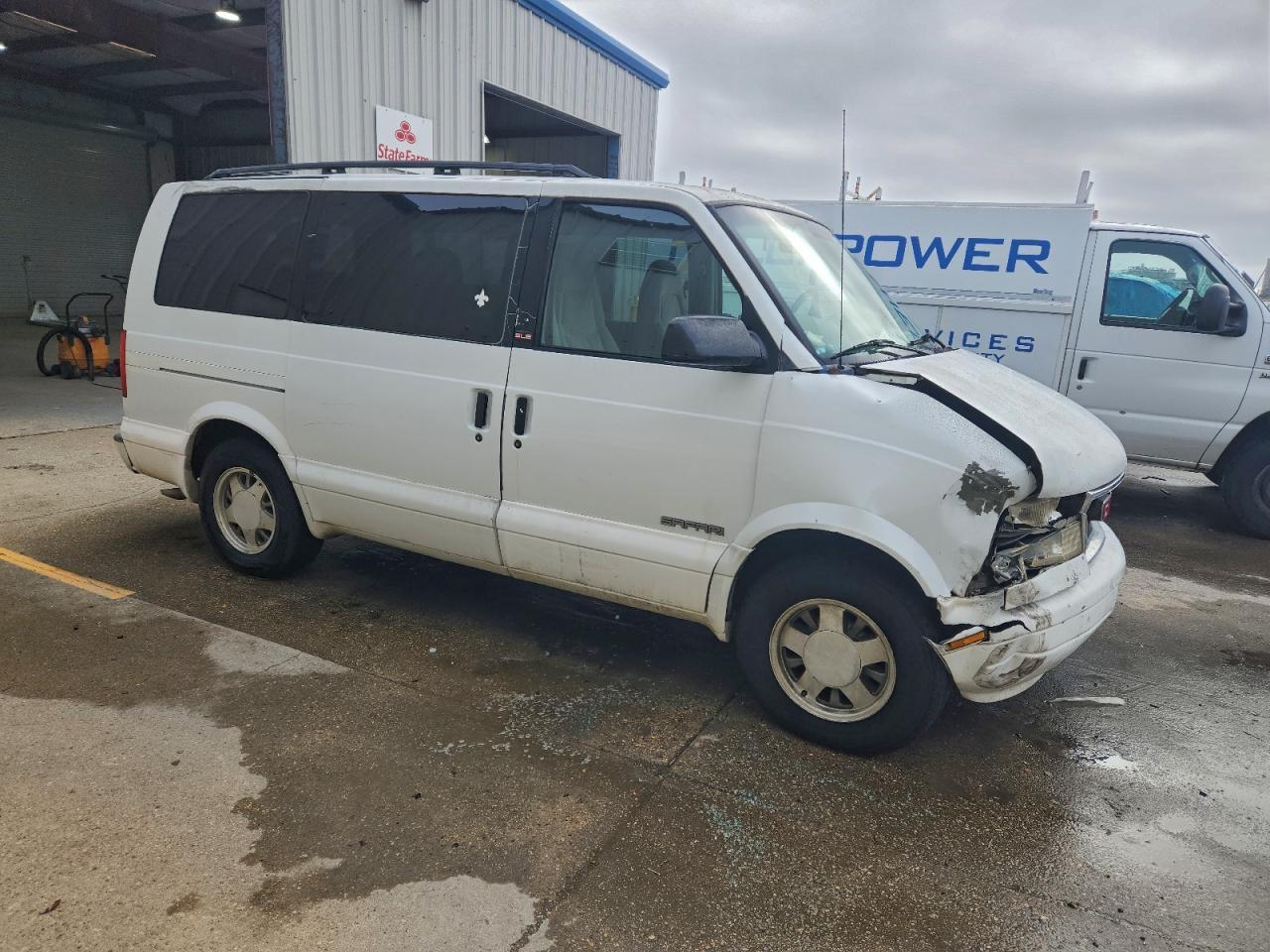 1999 GMC Safari Xt - Image 4