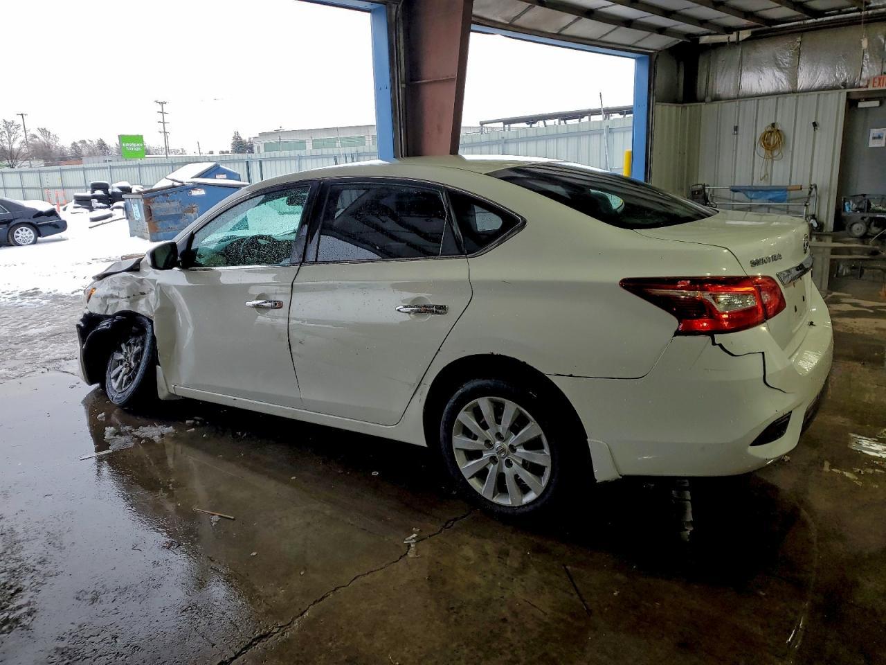 2017 Nissan Sentra S - Фото 2